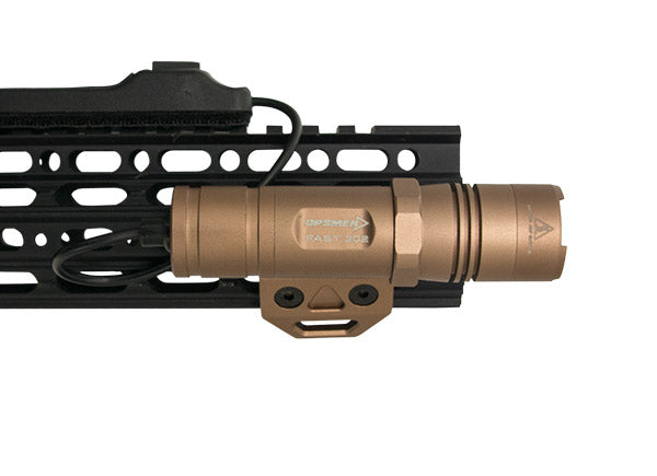OPSMEN FAST 502R Weapon Light for Picatinny Rail (800 Lumen) - Coyote Tan